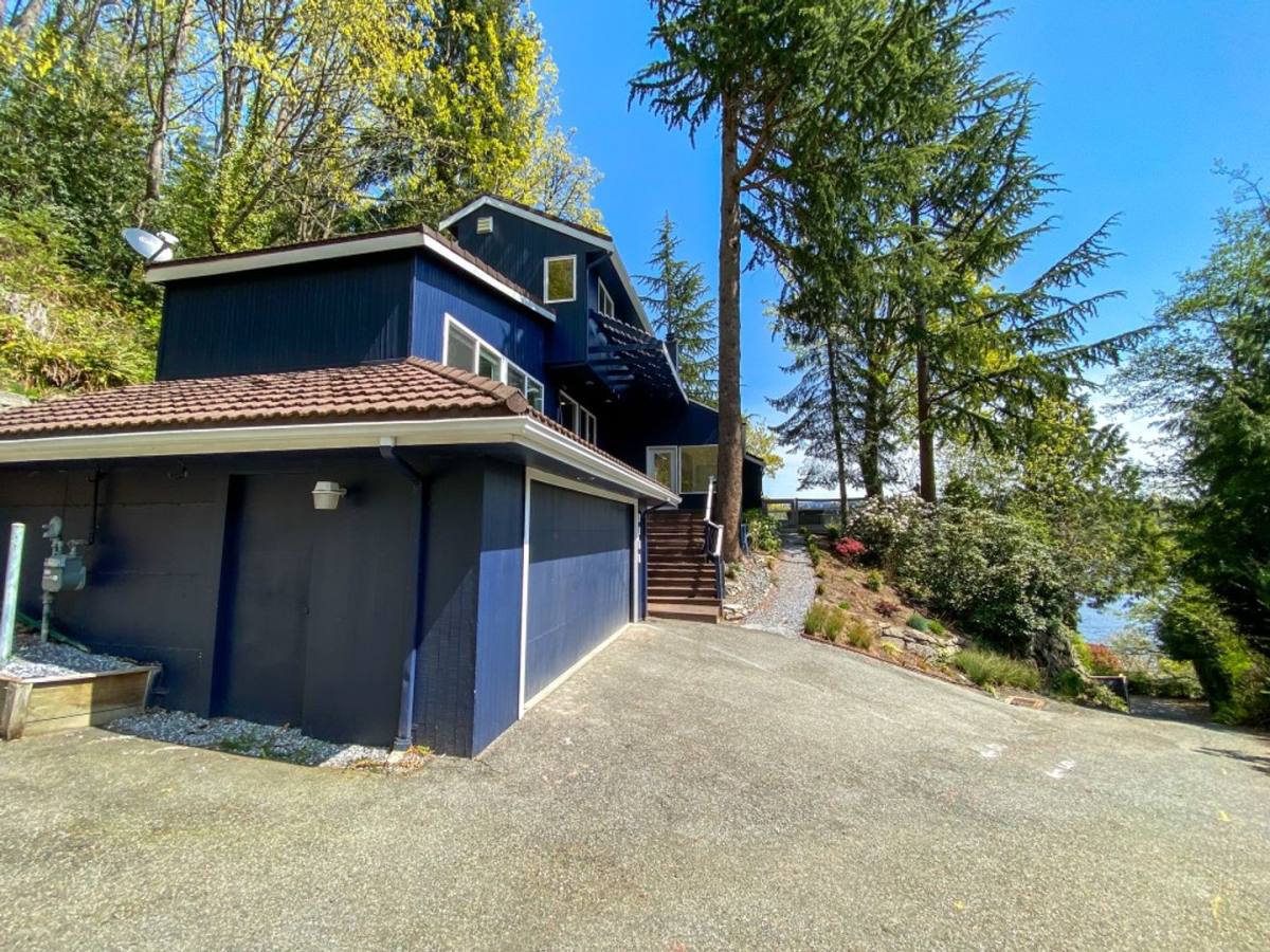 House for rent at 7255 E Mercer Way, Mercer Island, WA 98040