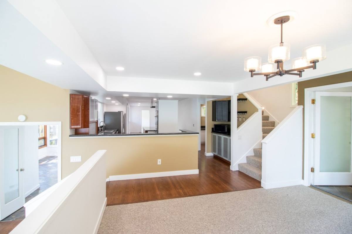 House for rent at 7255 E Mercer Way, Mercer Island, WA 98040
