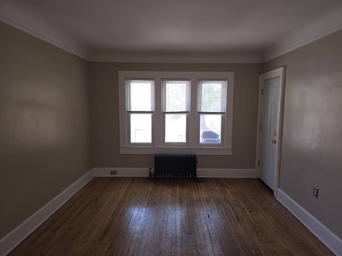 Apartment for rent at 837 Beaconsfield Ave, Grosse Pointe, MI 48230