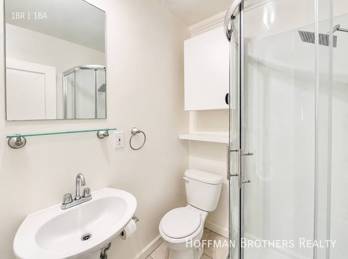 Apartment for rent at 399 Bellevue Ave #A, Oakland, CA 94610