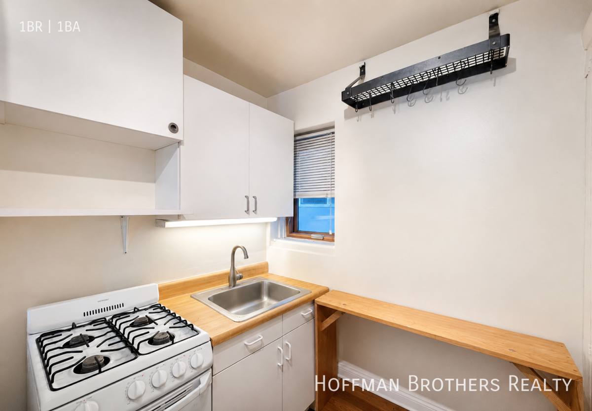 Apartment for rent at 399 Bellevue Ave #A, Oakland, CA 94610