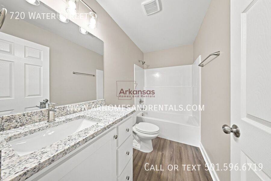 House for rent at 720 Water St, North Little Rock, AR 72117