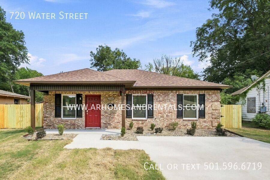 House for rent at 720 Water St, North Little Rock, AR 72117