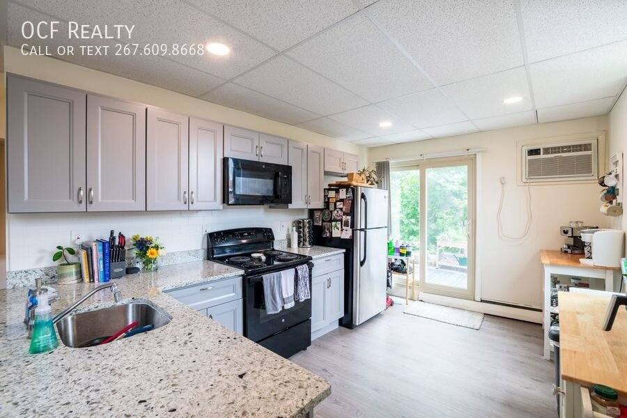 Apartment for rent at 1625 S 10th St #B, Philadelphia, PA 19148