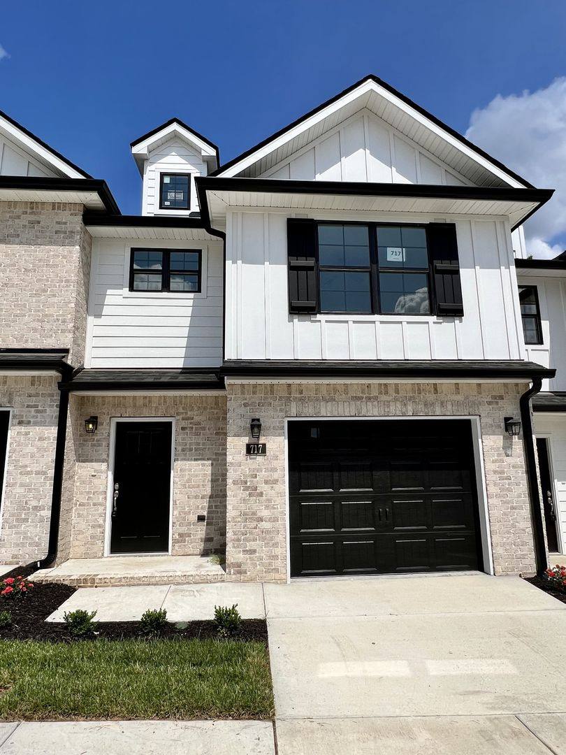 Townhouse for rent at 718 Hollie Way, Lebanon, TN 37090