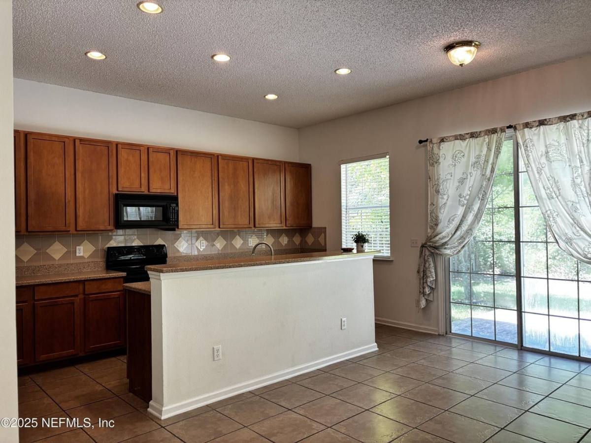 872 Collinswood Dr, Jacksonville, FL 32225 - House for Rent - Image 7