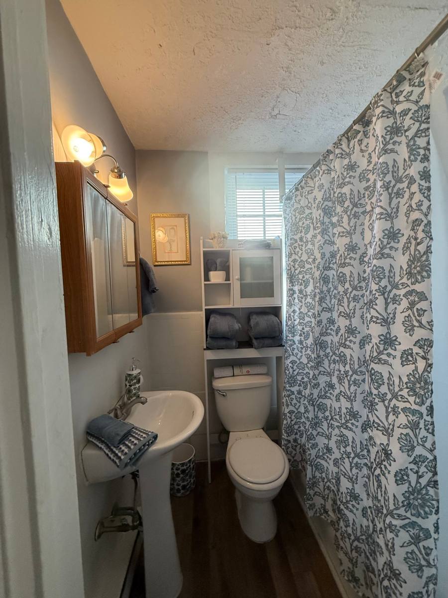 Apartment for rent at 406 N Loudoun St #1, Winchester, VA 22601