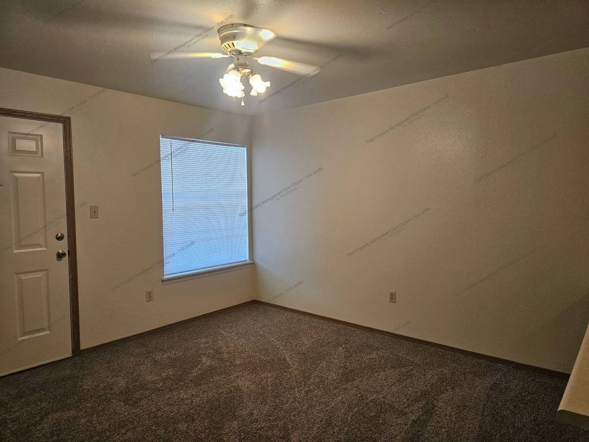 Apartment for rent at 100 Cedar Creek Court #8, Van Buren, AR 72956