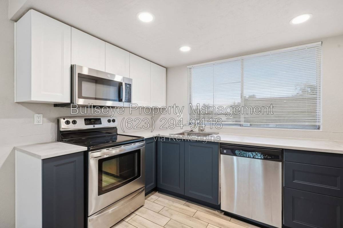 Apartment for rent at 1540 W Mercer Lane #4, Phoenix, AZ 85029