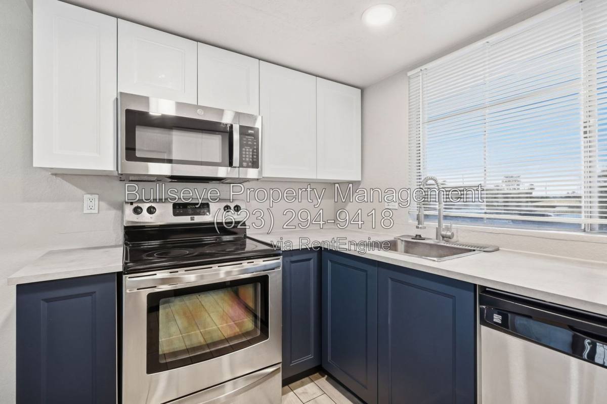 Apartment for rent at 1540 W Mercer Lane #4, Phoenix, AZ 85029