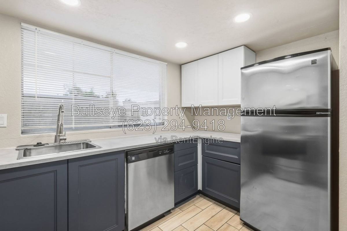 Apartment for rent at 1540 W Mercer Lane #4, Phoenix, AZ 85029
