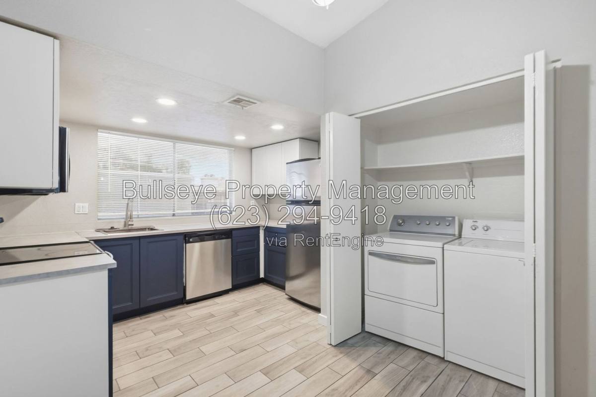 Apartment for rent at 1540 W Mercer Lane #4, Phoenix, AZ 85029