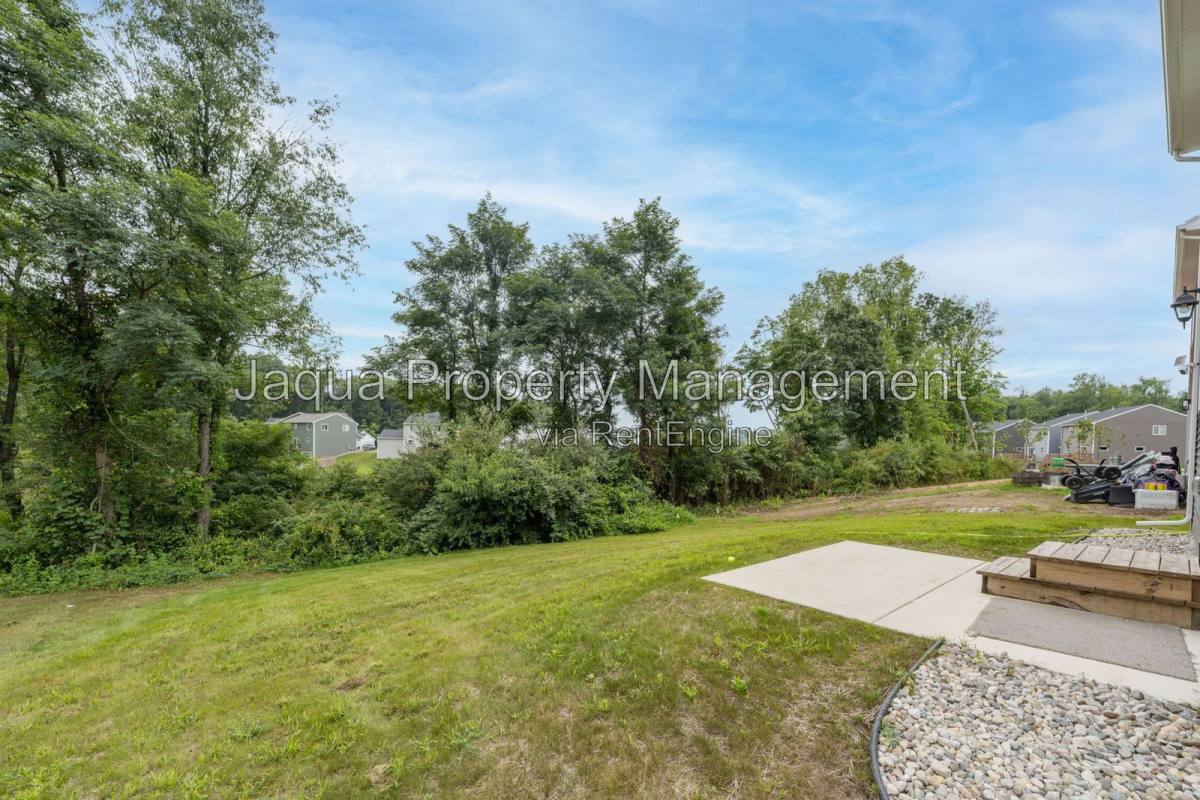 House for rent at 10127 Pennridge Dr, Portage, MI 49024