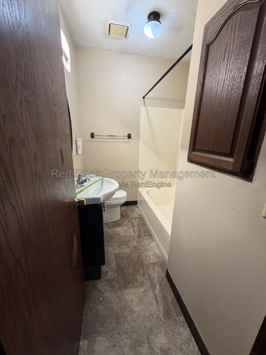 House for rent at 732 Garfield Ave, Beloit, WI 53511