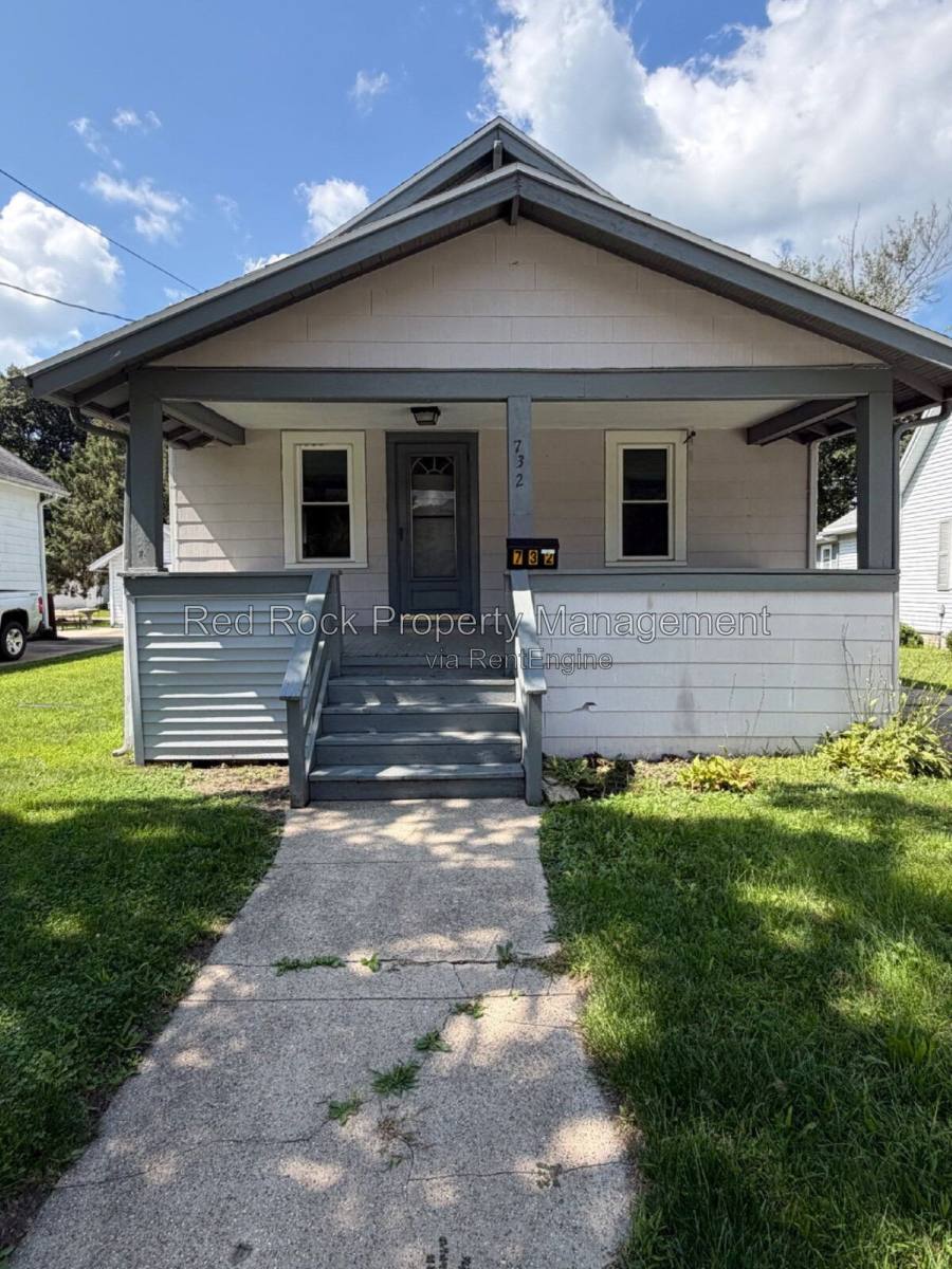 House for rent at 732 Garfield Ave, Beloit, WI 53511