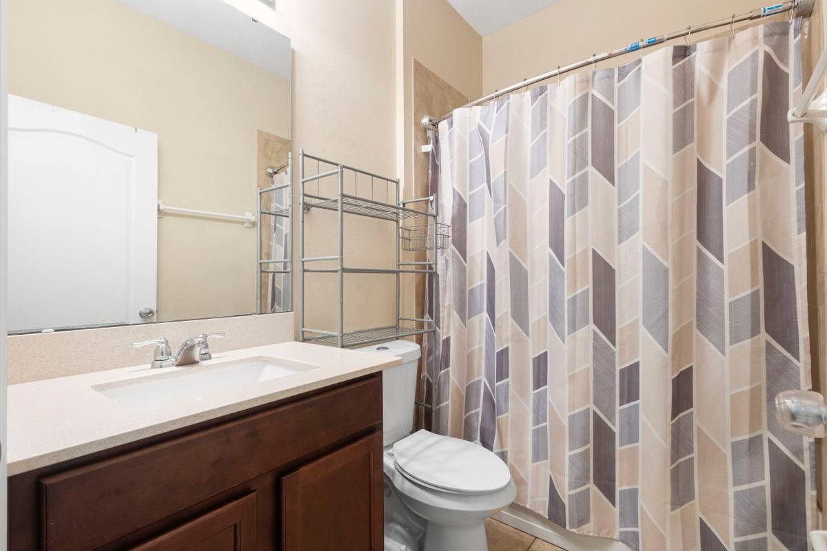 House for rent at 215 Lakeshore Dr, Davenport, FL 33837
