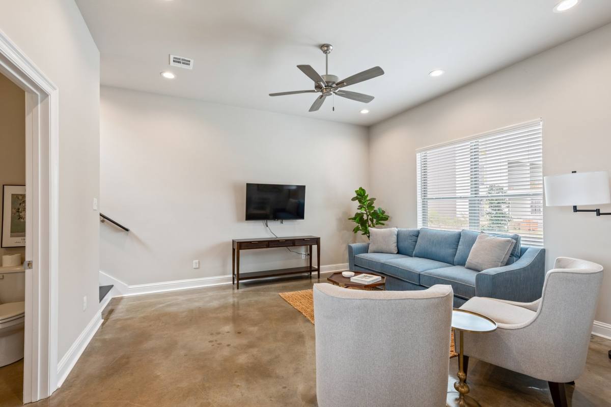 Townhouse for rent at 203 Firethorn Dr, Youngsville, LA 70592