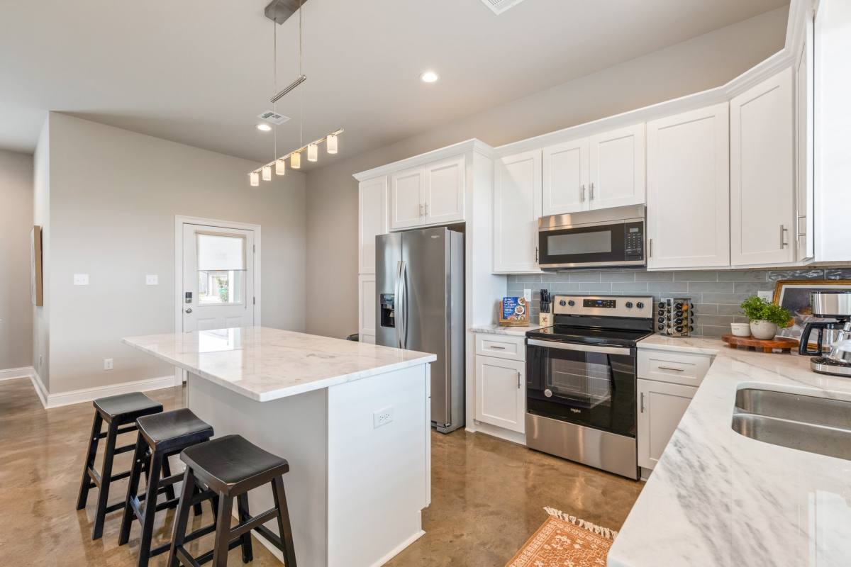 Townhouse for rent at 203 Firethorn Dr, Youngsville, LA 70592