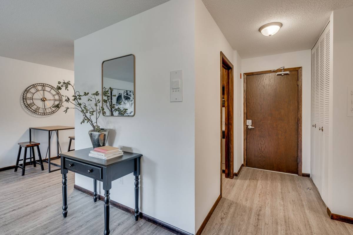Apartment for rent at Sumter Green, 3000-3010 Winnetka Ave, Minneapolis, MN 55427