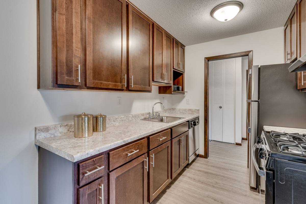 Apartment for rent at Sumter Green, 3000-3010 Winnetka Ave, Minneapolis, MN 55427