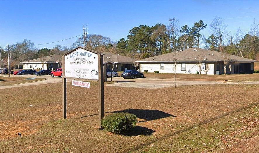 Apartment for rent at 1185 Berthadale Rd, McComb, MS 39648