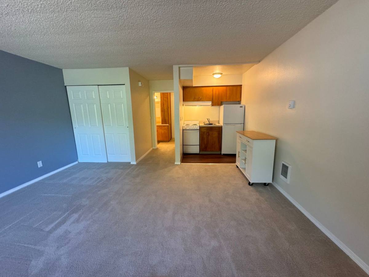Apartment for rent at 11850 SE 26th, Portland, OR 97222