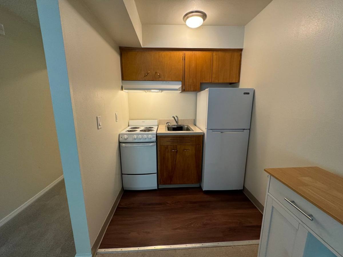 Apartment for rent at 11850 SE 26th, Portland, OR 97222