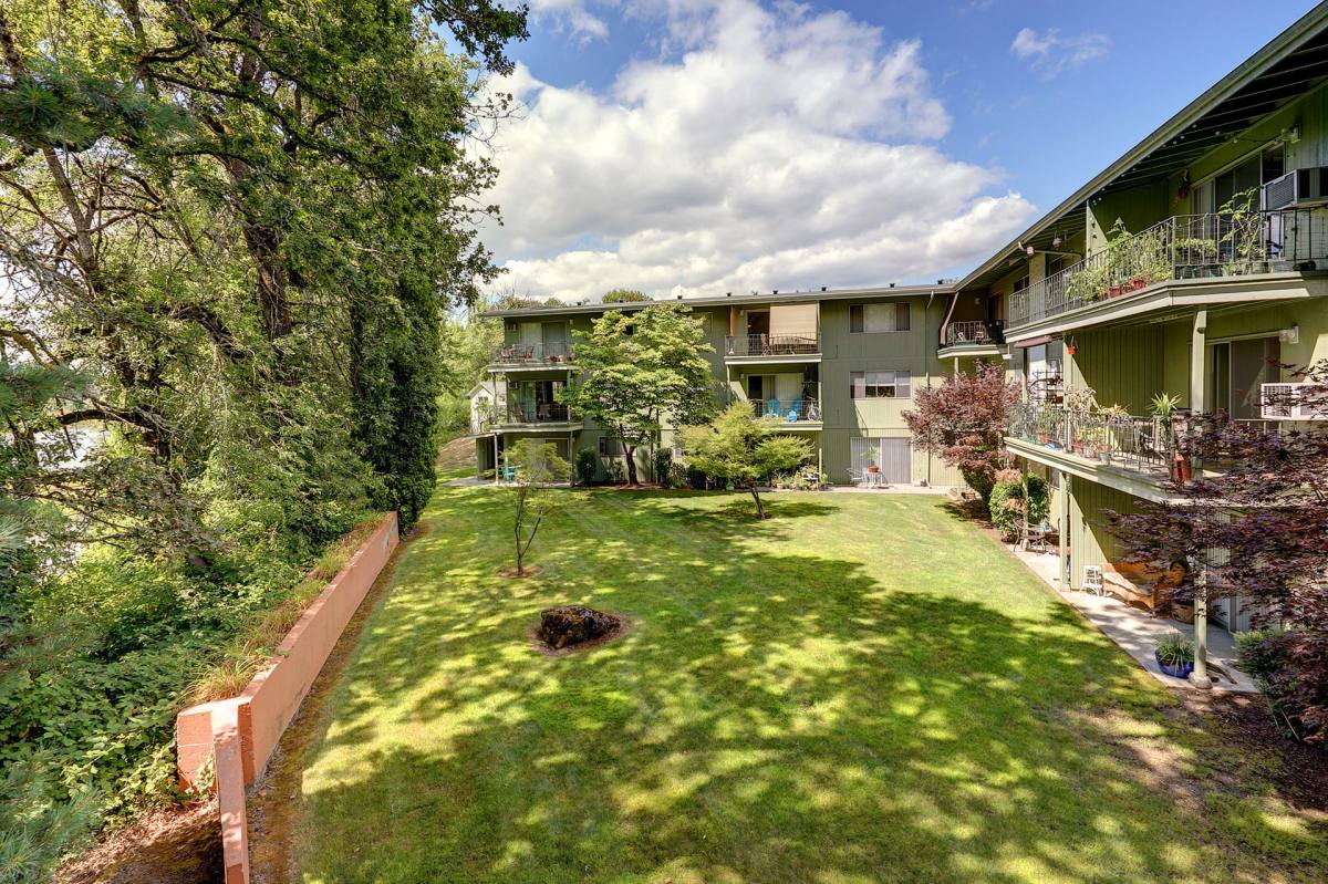 Apartment for rent at 11850 SE 26th, Portland, OR 97222
