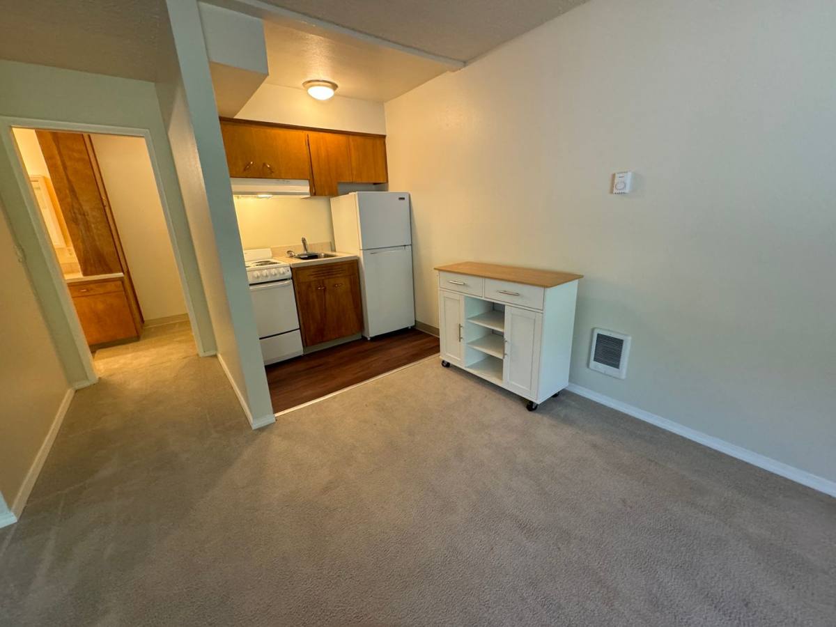 Apartment for rent at 11850 SE 26th, Portland, OR 97222