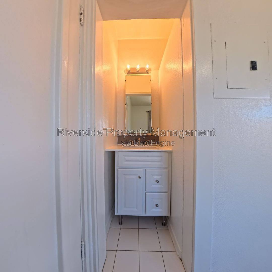 Apartment for rent at 4566 Orange St #8, Riverside, CA 92501