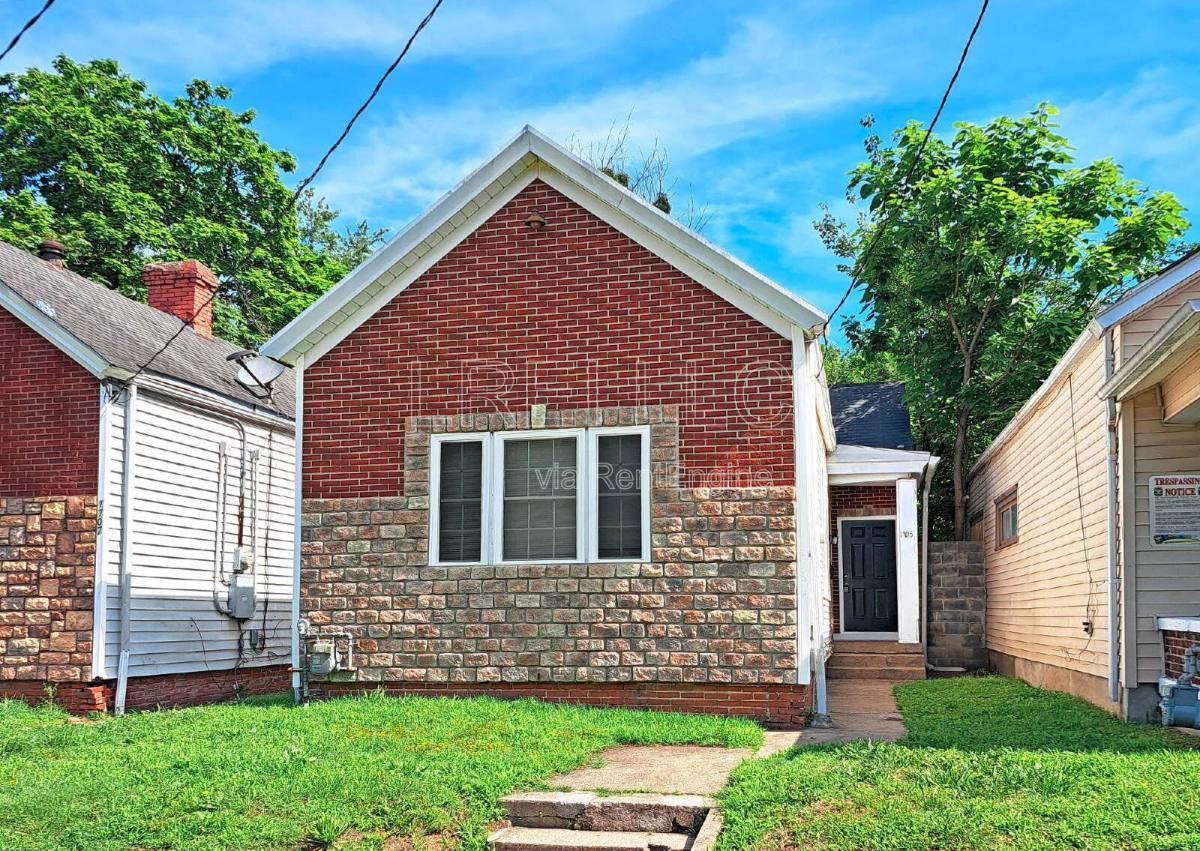 House for rent at 1705 1 2 Hale Ave, Louisville, KY 40210