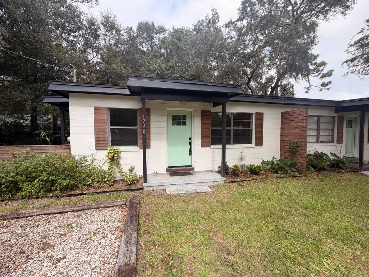 Apartment for rent at 1700 Main St, Atlantic Beach, FL 32233