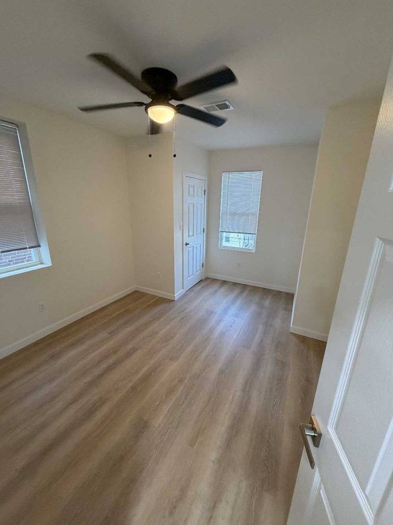 House for rent at 6945 Limekiln Pike, Philadelphia, PA 19138