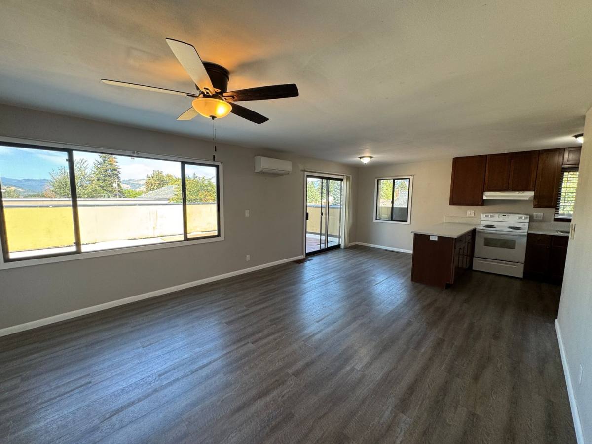 Apartment for rent at 1808 Belmont Ave, Hood River, OR 97031