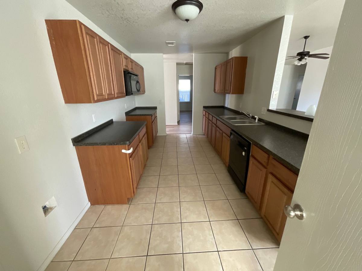 House for rent at 5517 Del Creek Rd, Oklahoma City, OK 73115