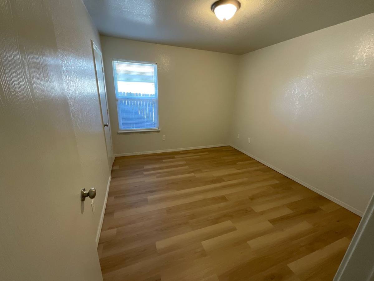 House for rent at 5517 Del Creek Rd, Oklahoma City, OK 73115