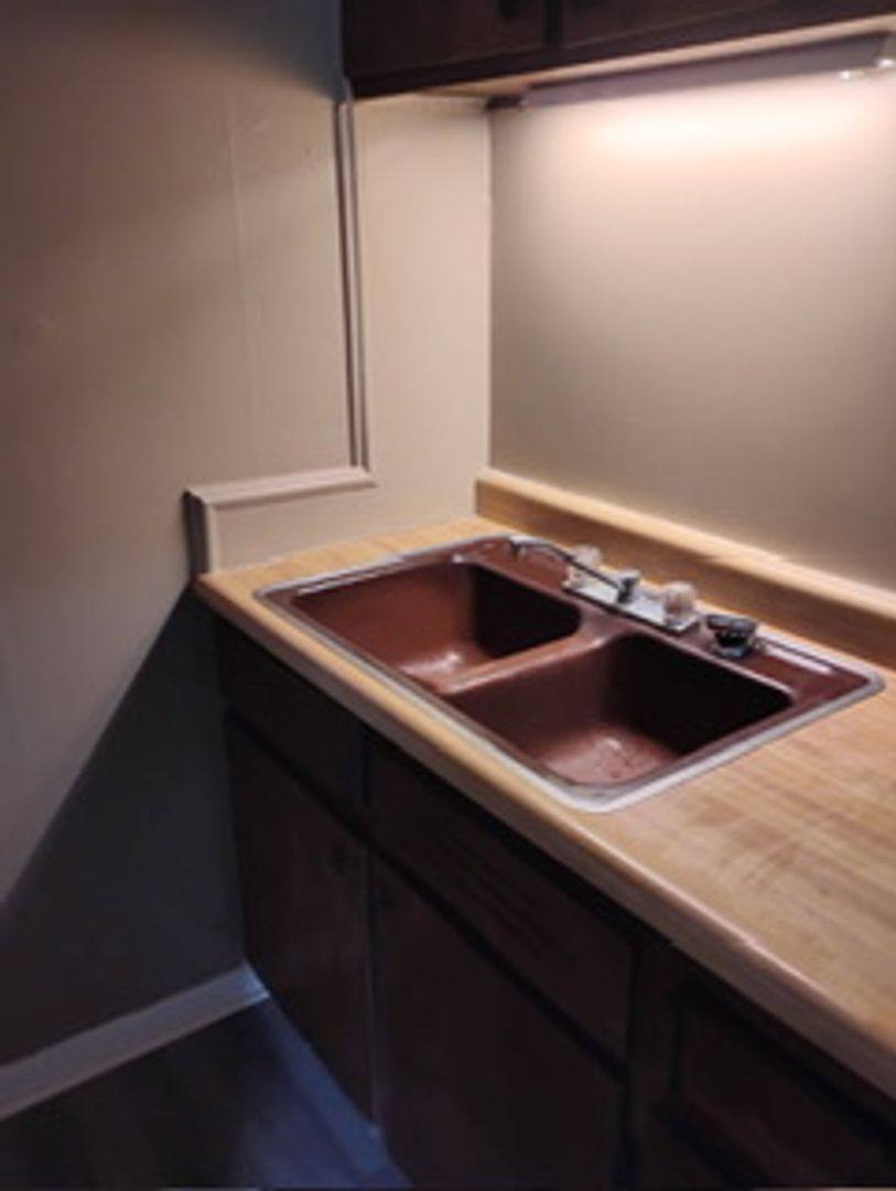 Apartment for rent at 1326 W 4th St #2, Waterloo, IA 50702