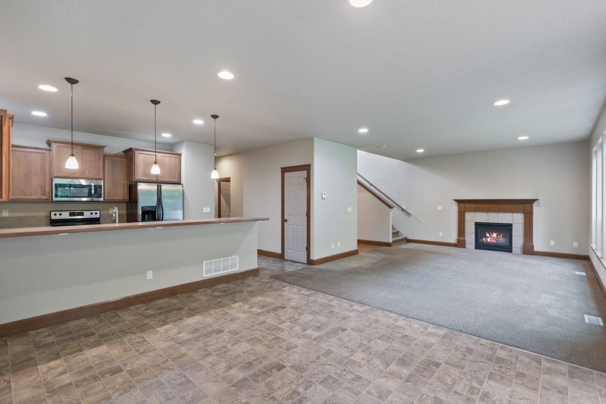 Apartment for rent at 10015 10017 N Whitworth Dr, Spokane, WA 99218