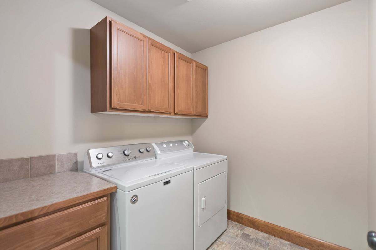 Apartment for rent at 10015 10017 N Whitworth Dr, Spokane, WA 99218