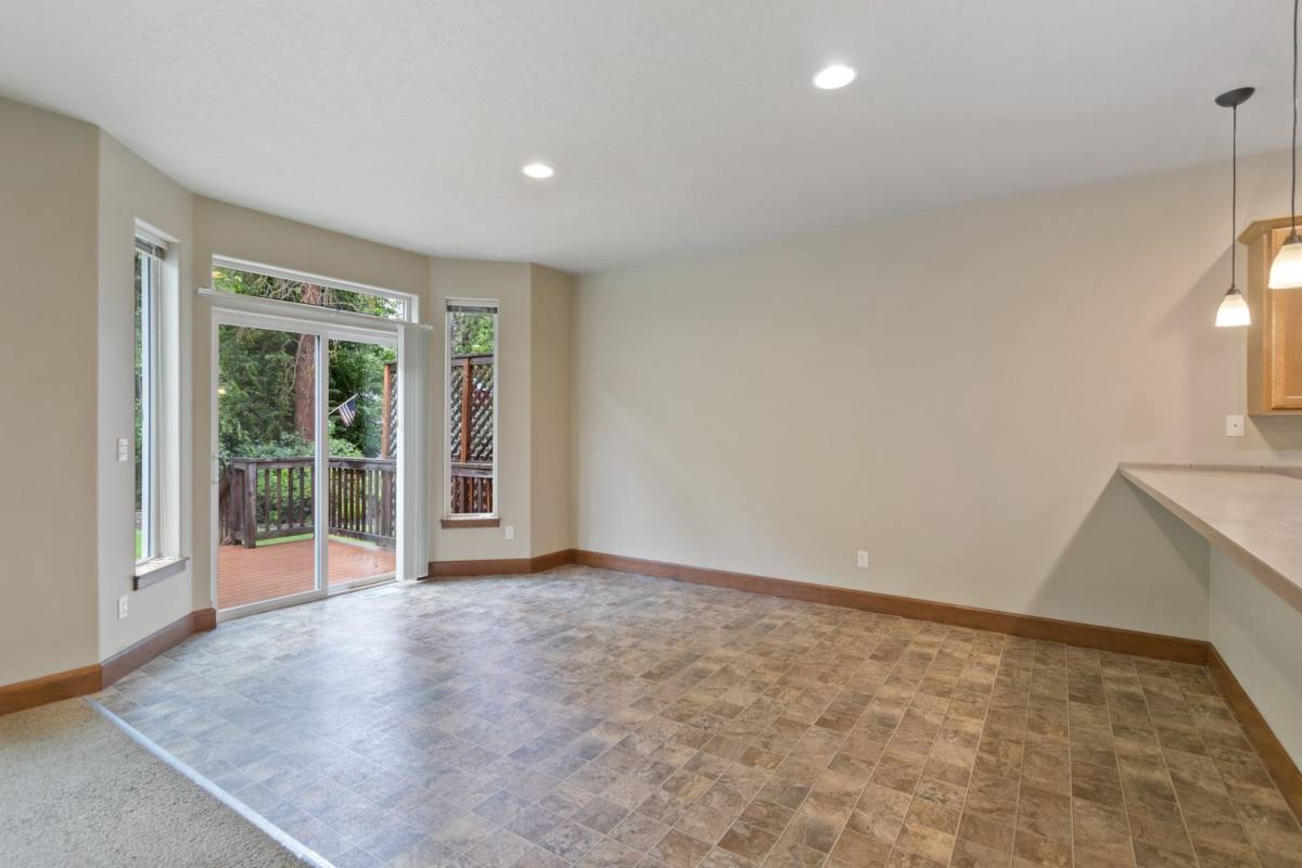 Apartment for rent at 10015 10017 N Whitworth Dr, Spokane, WA 99218