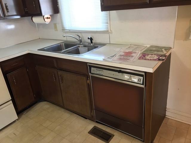 House for rent at 824 Oakdale Rd, Kingsport, TN 37664