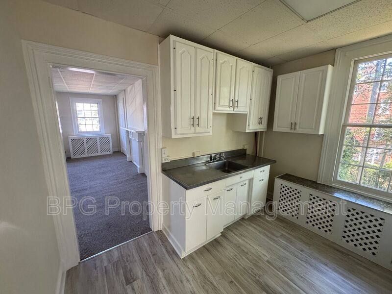 Apartment for rent at 100 Lee St #3, Warrenton, VA 20186