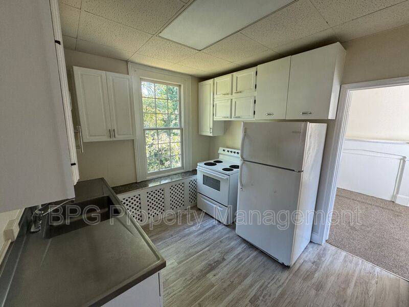 Apartment for rent at 100 Lee St #3, Warrenton, VA 20186