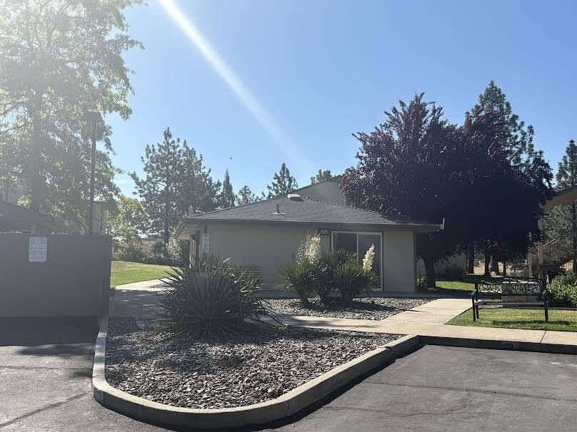 Apartment for rent at 800 Jasper Place, Yreka, CA 96097