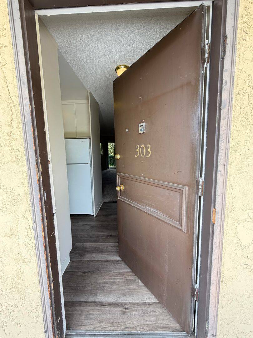 Apartment for rent at 101 Glen Eyrie Ave, San Jose, CA 95125