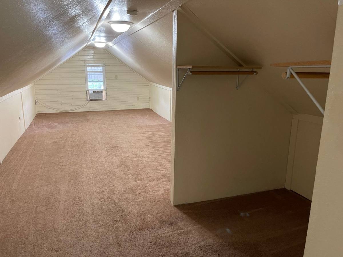 751 Vine, Oshkosh, WI 54901 - House for Rent - Image 9