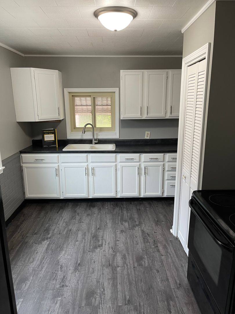 751 Vine, Oshkosh, WI 54901 - House for Rent - Image 3