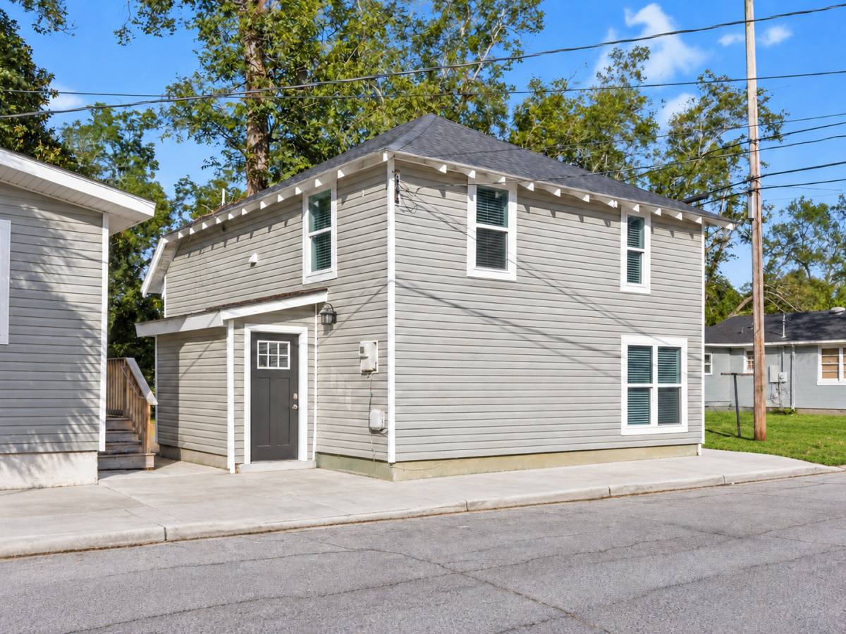 Apartment for rent at 430 Lawton Ave #A, Savannah, GA 31404