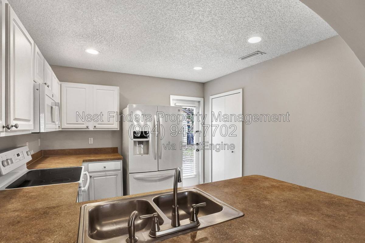 Townhouse for rent at 336 Redwood Lane, St. Johns, FL 32259