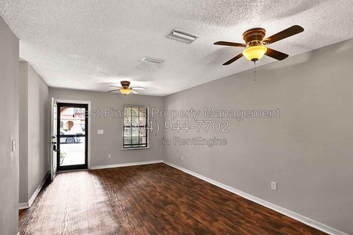Townhouse for rent at 336 Redwood Lane, St. Johns, FL 32259